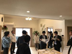 2017-04-18 12.42.11_R