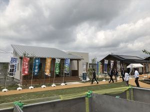 2017-04-18 12.49.21_R